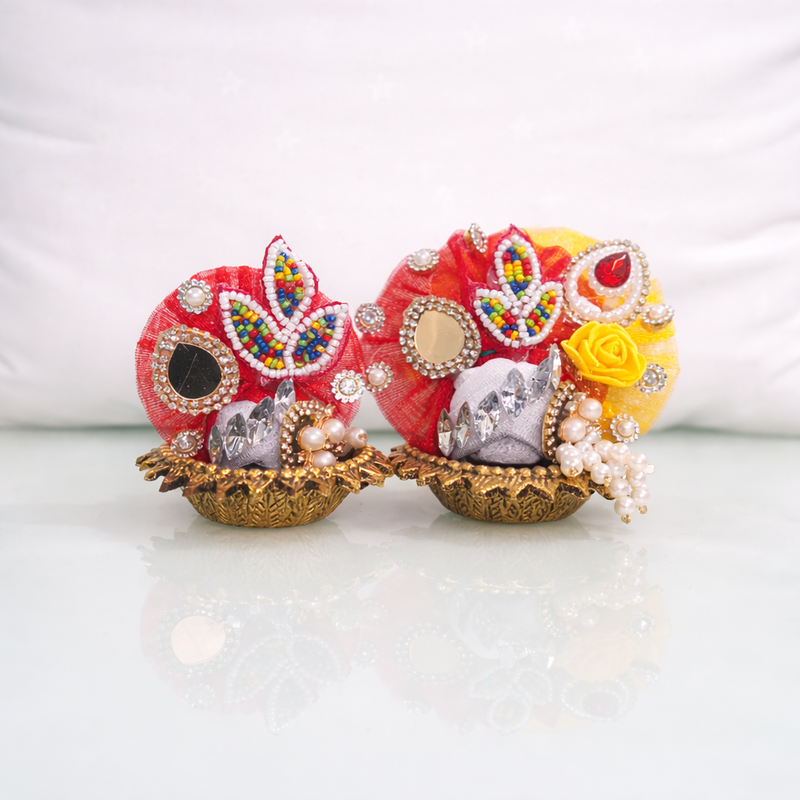 Shwetika Pushprang laddugopal Poshak